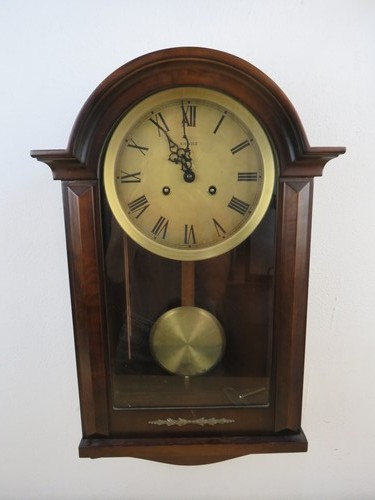 Vecchio orologio pendolo - vecchio,